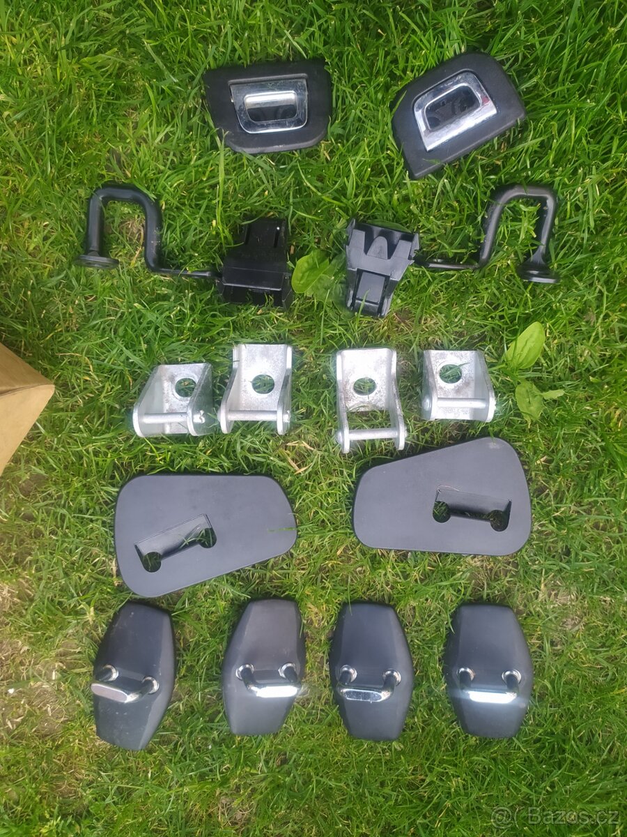 BMW E46 háky, příchytky, držáky do kufru