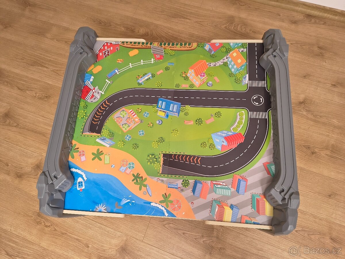 Hape vláčkodráha stůl