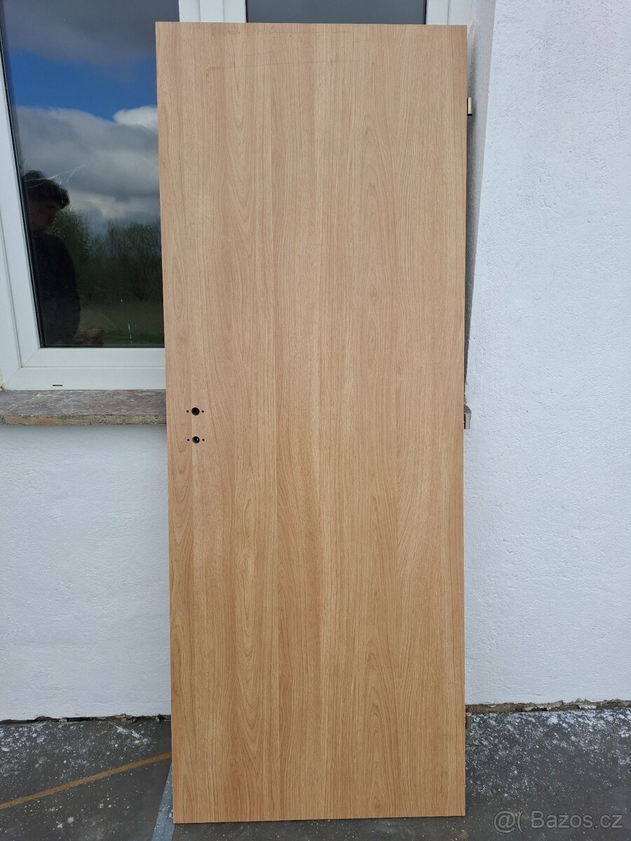 Prodám interiérové dveře 70 pravé
