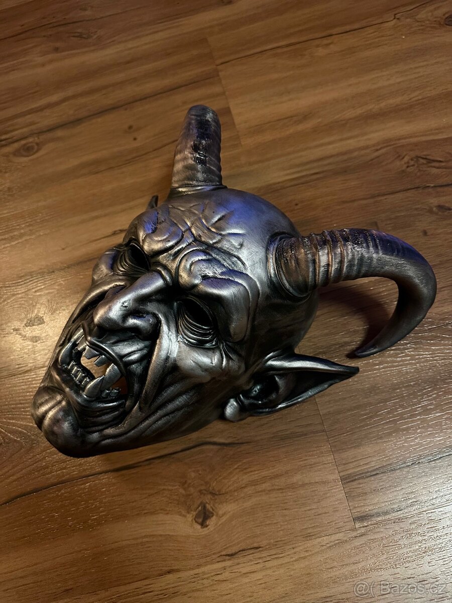 Krampus maska Čert
