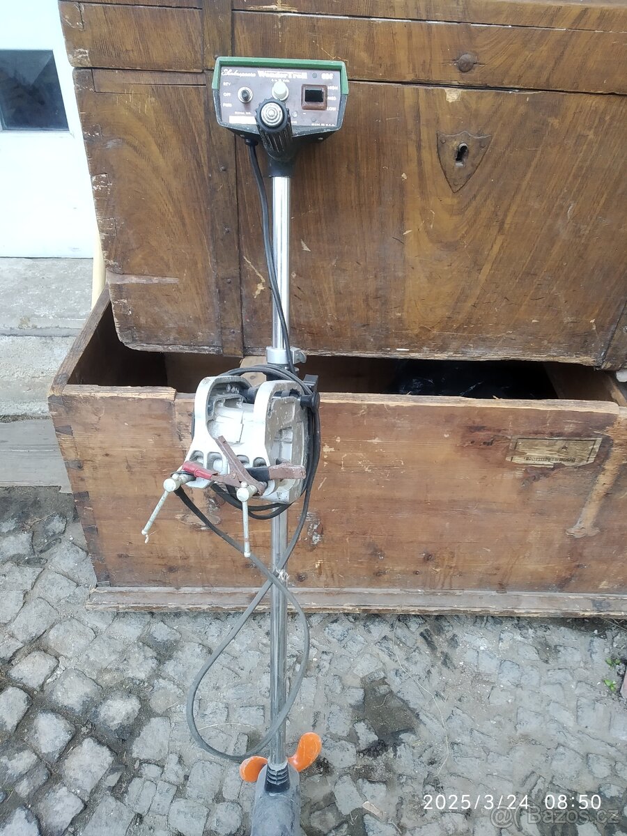 lodní motor elektrický