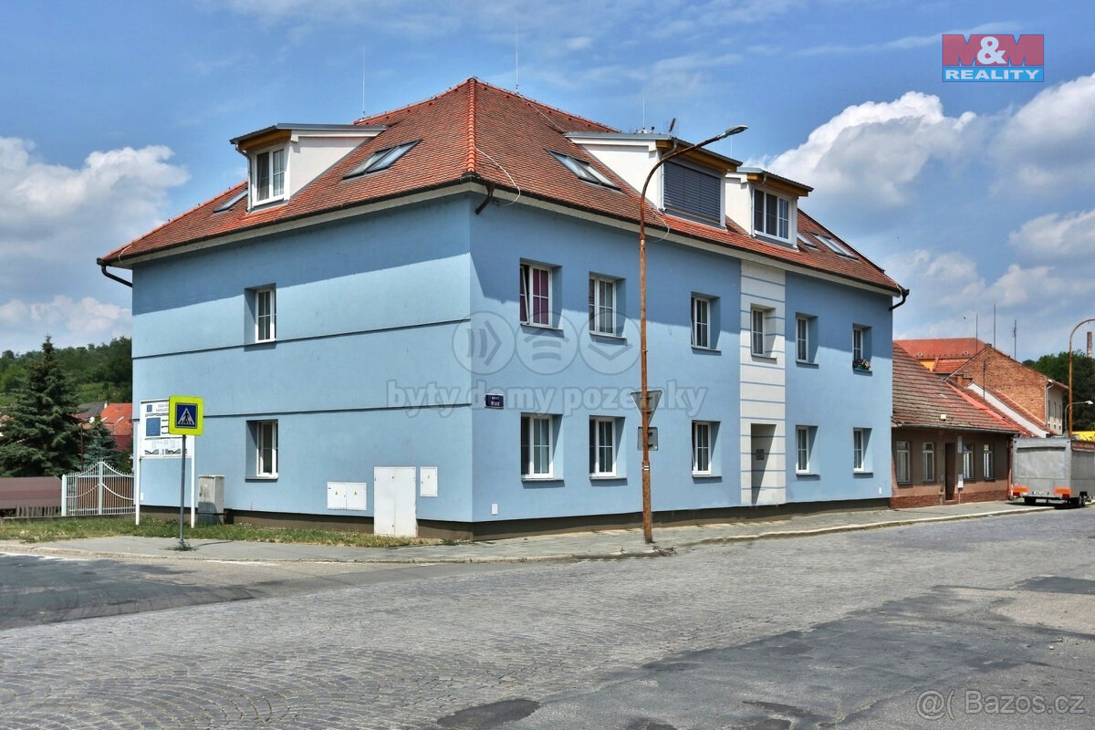 Pronájem bytu 1+kk v Dolních Kounicích, ul. nám. Míru