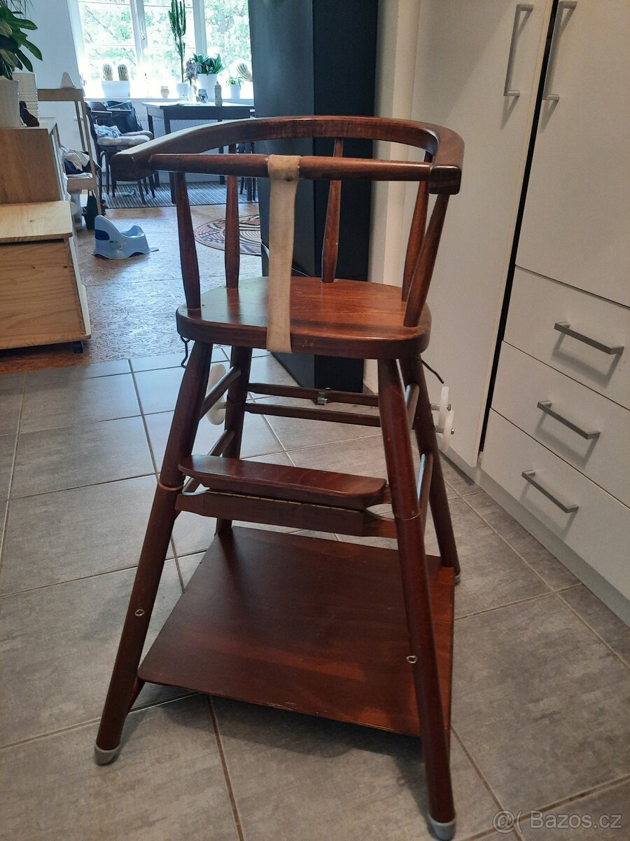 Dětská židlička se stolečkem