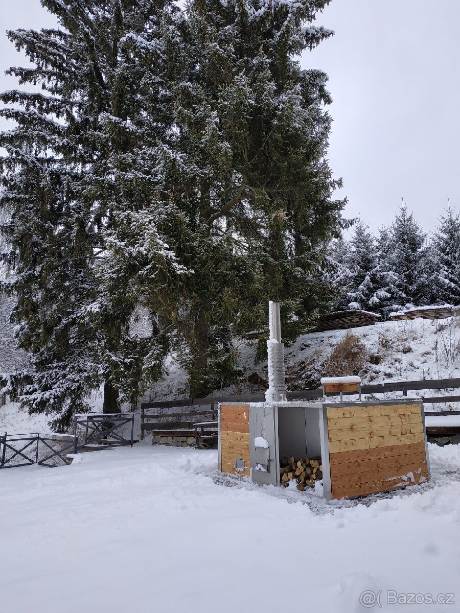 Koupací sud,vana.nerezový bazén
