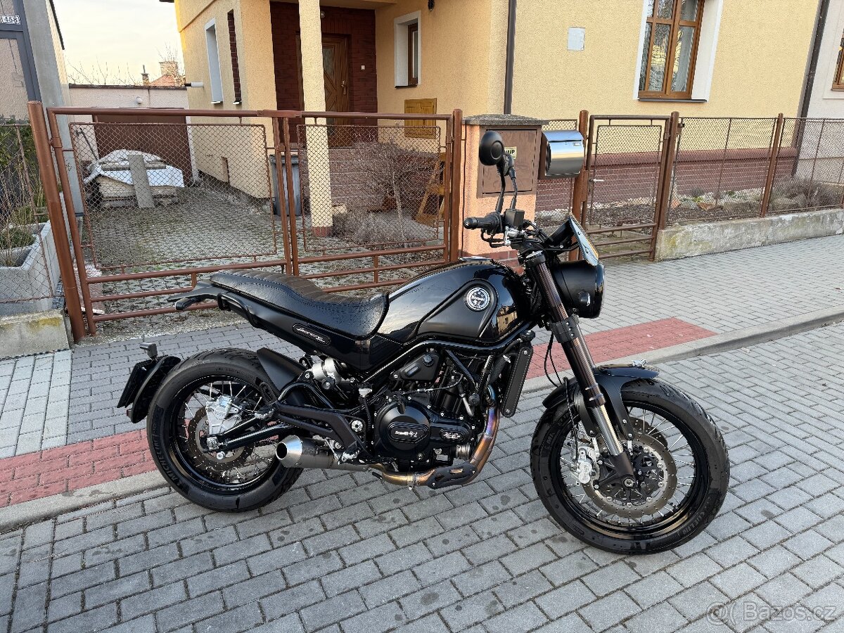 Benelli Leoncino 500 trail - úžasný zvuk