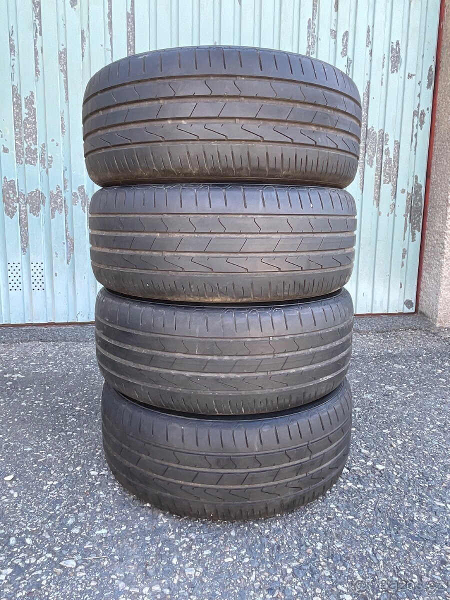 Letní pneu 225/55r16