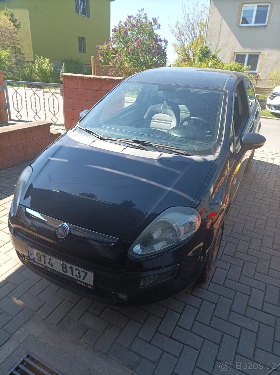 Fiat Punto Evo, 1.4i (benzín) 57kw. Nová STK BEZ KOROZE