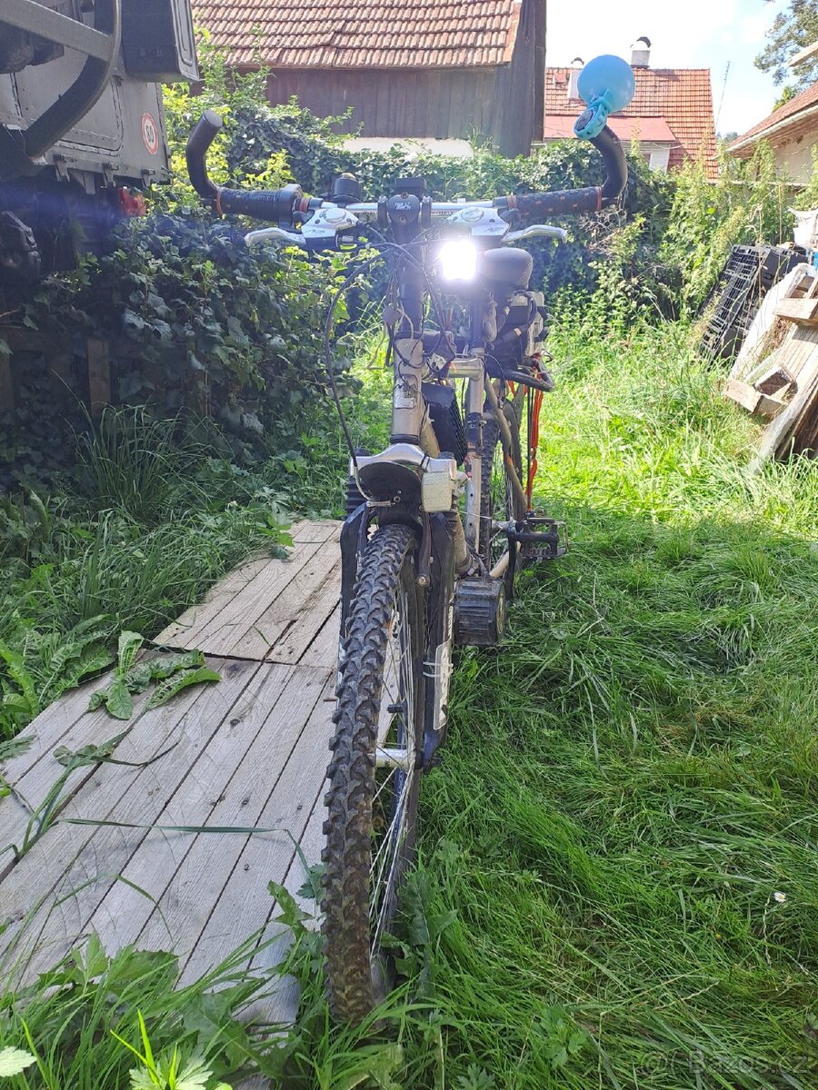 Elektrické kolo se středovým pohonem 3000W