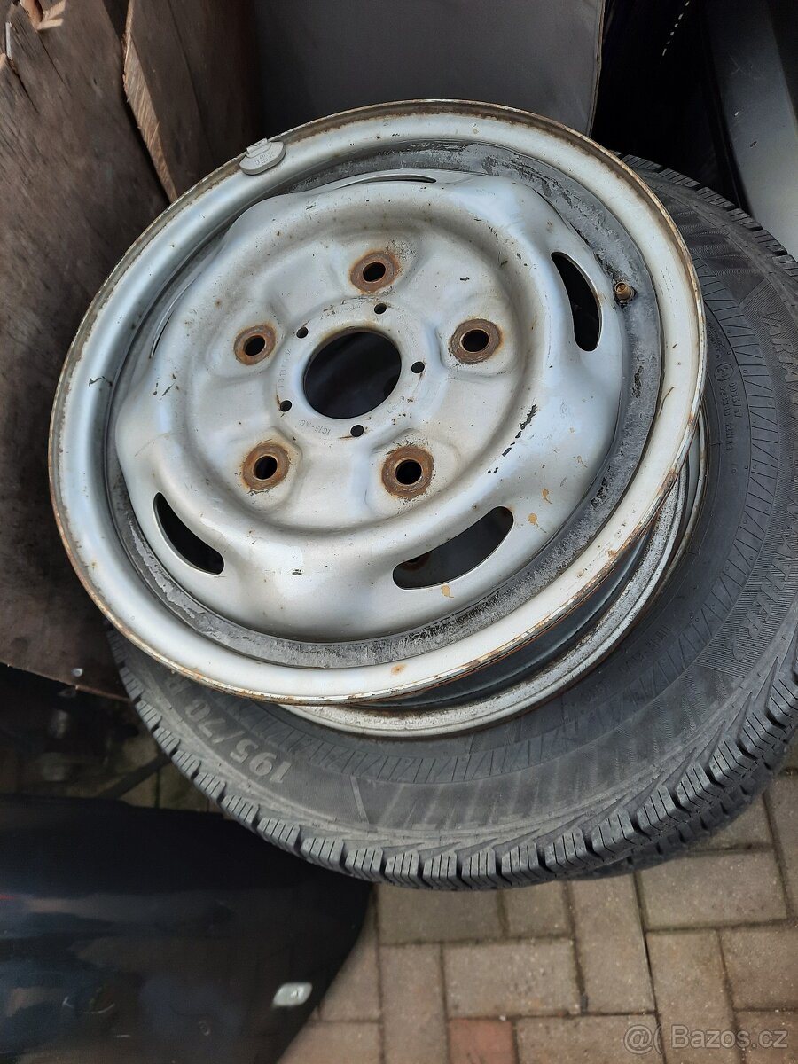 Ford Transit 2x sada kol , plechové disky včetně pneu