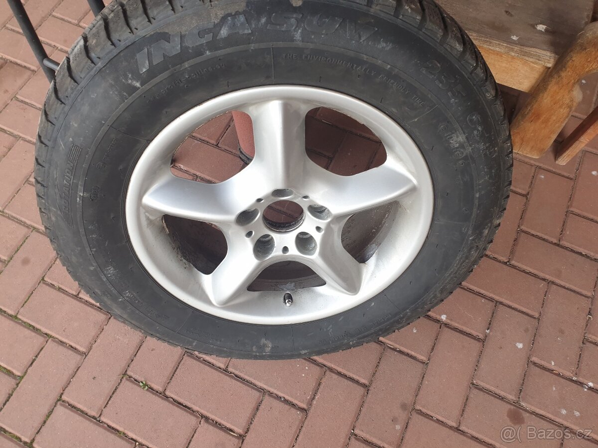 Kusovka BMW X5 235/65R17