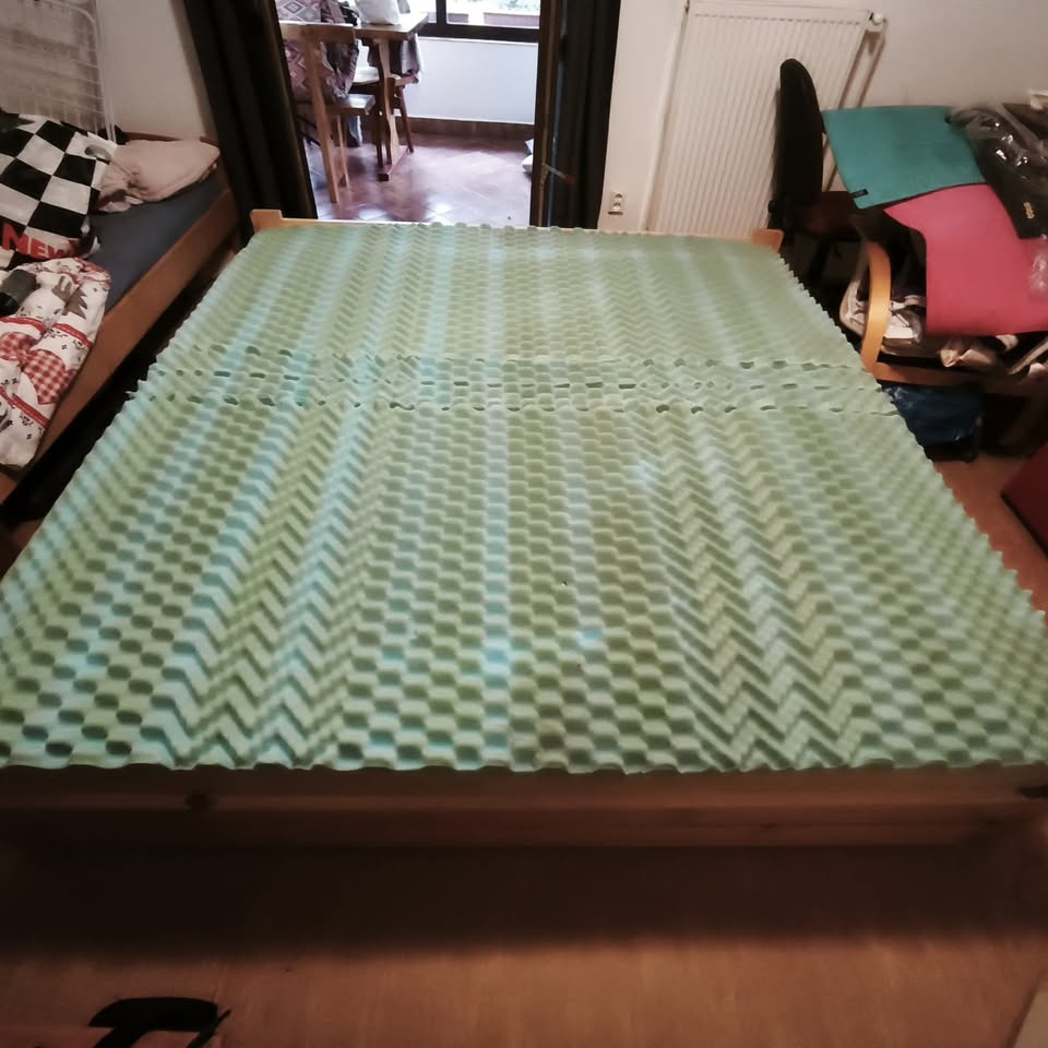 Postel 2x2 m i s matrací