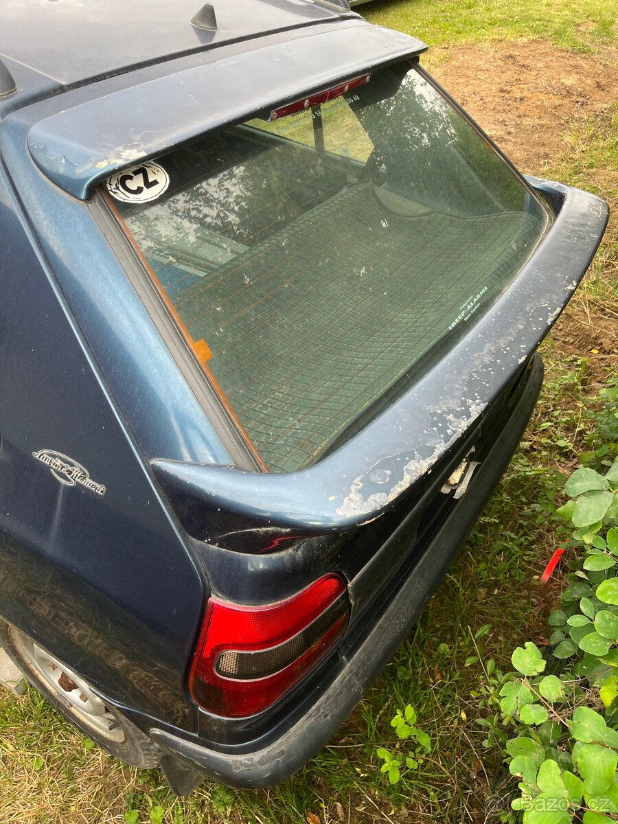 Škoda Felicia spojlery
