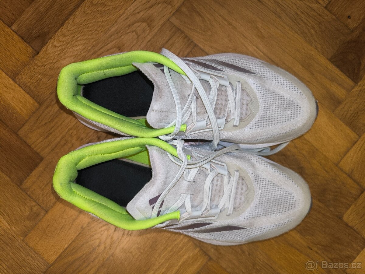 Sportovní boty Adidas lighstrike vel. 42,5