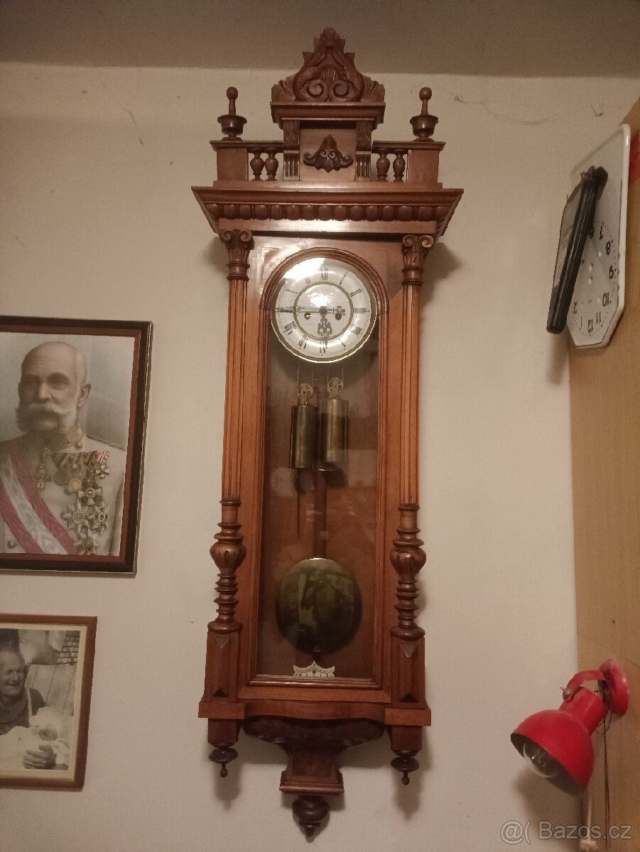Starožitné hodiny G B po servisu hodinářem.