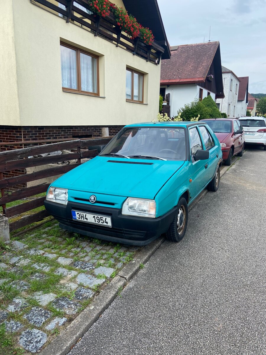 Škoda favorit 135