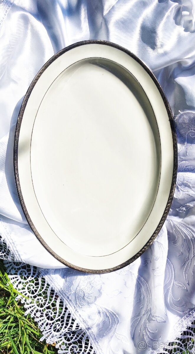 Starožitný oválný porcelánový tác s ruční malbou