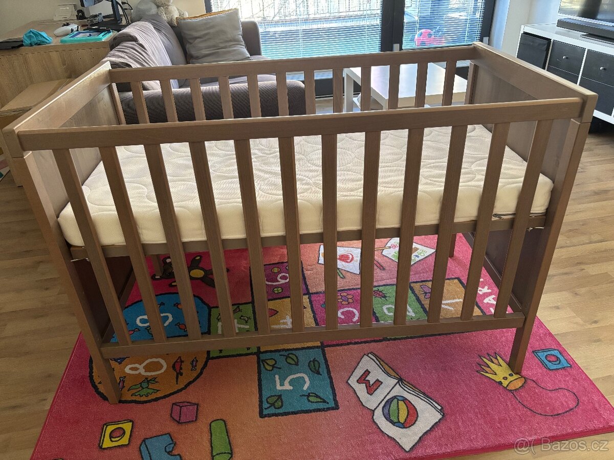 Dětská postýlka