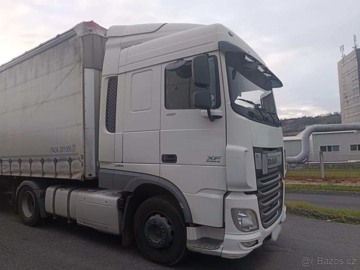 Tahač DAF XF 460 + návěs Schmitz