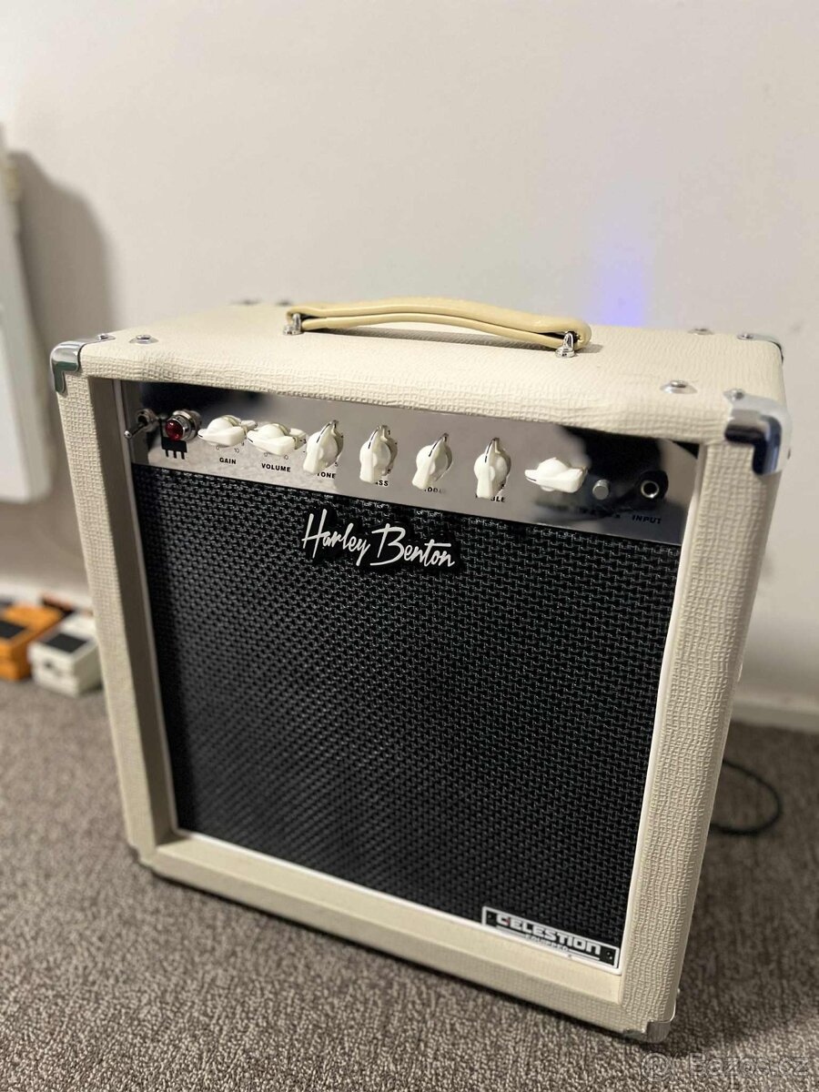 LAMPOVÉ KOMBO 15W Harley Benton