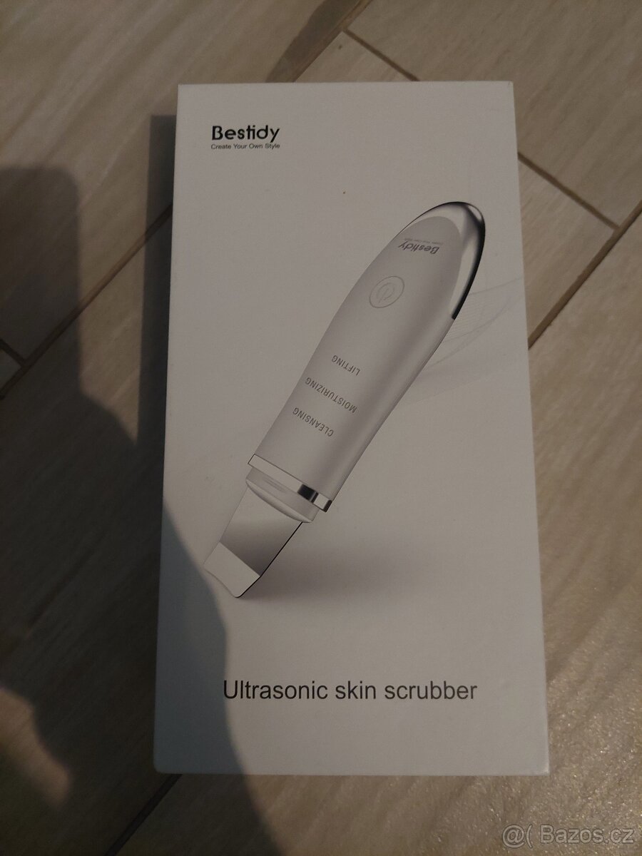 Ultrazvuková špachtle na čištění pleti