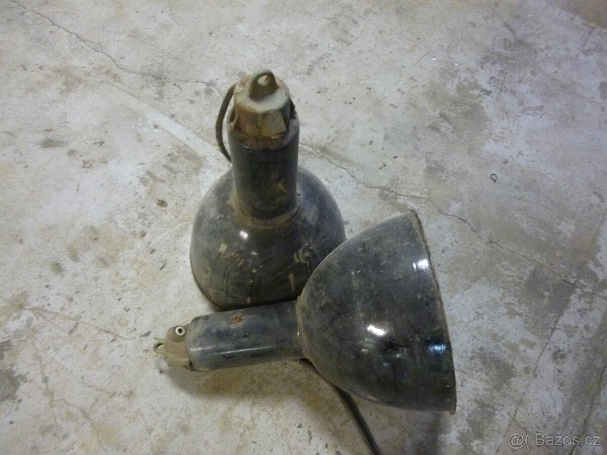 Lampy industriální