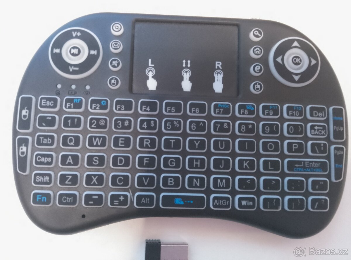 Bezdrátová MINI klávesnice I8 s podsvícením - Nová