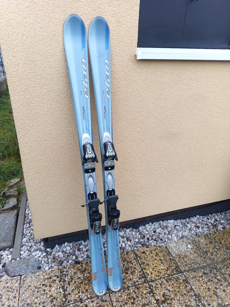 Carvingové lyže zn. ELAN 152cm.