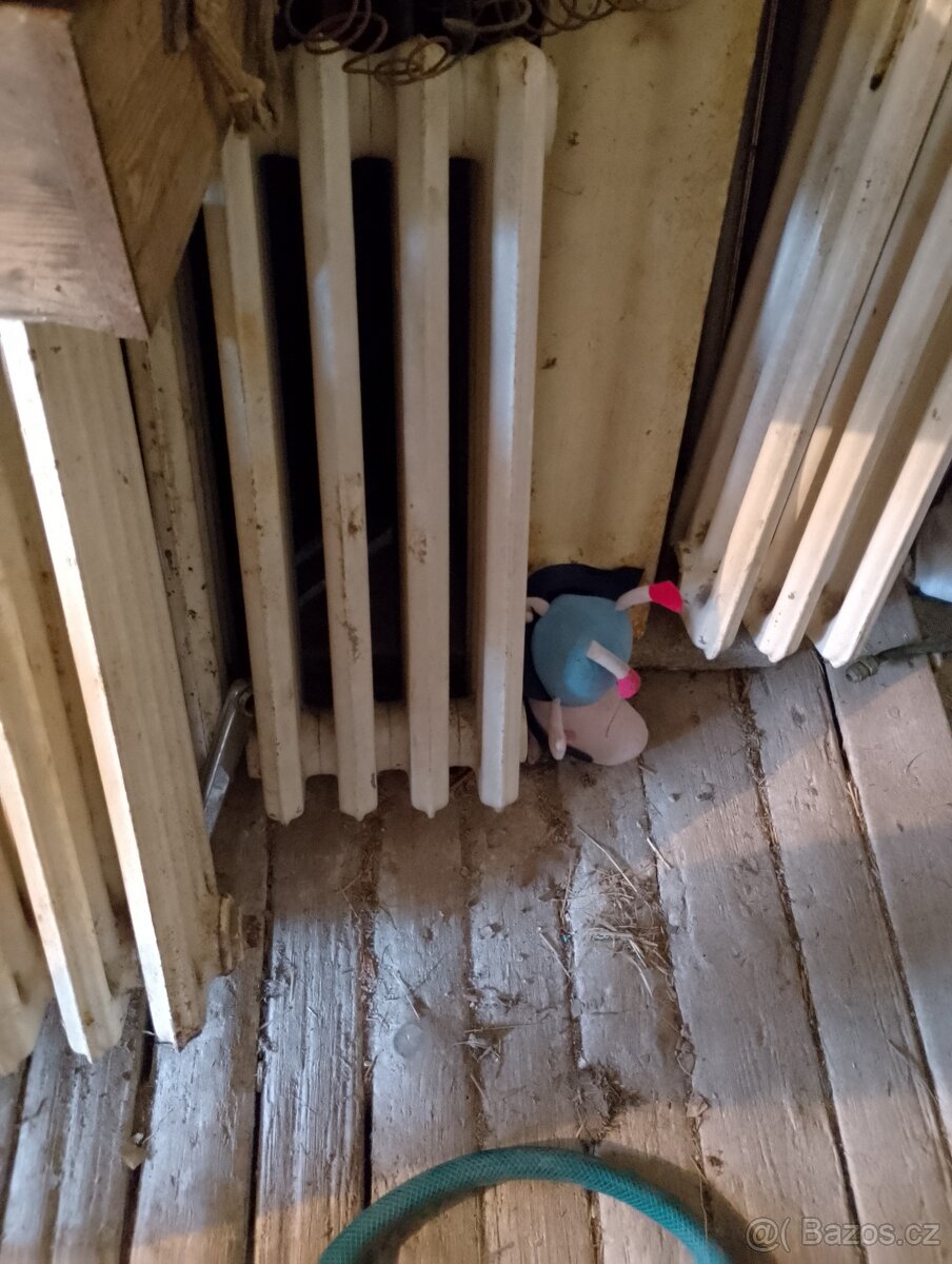 Staré železné a litinové radiátory