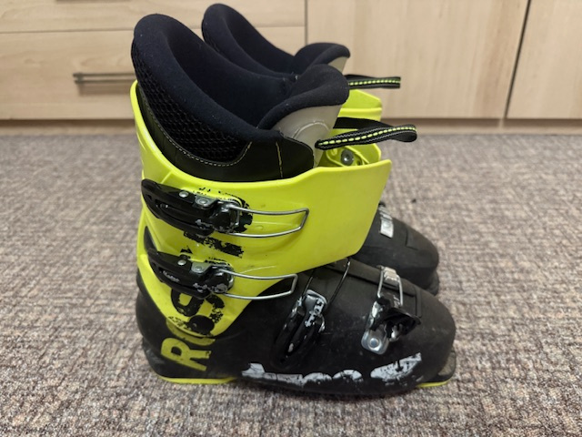 Dětské lyžáky rossignol 305(26,5cm)