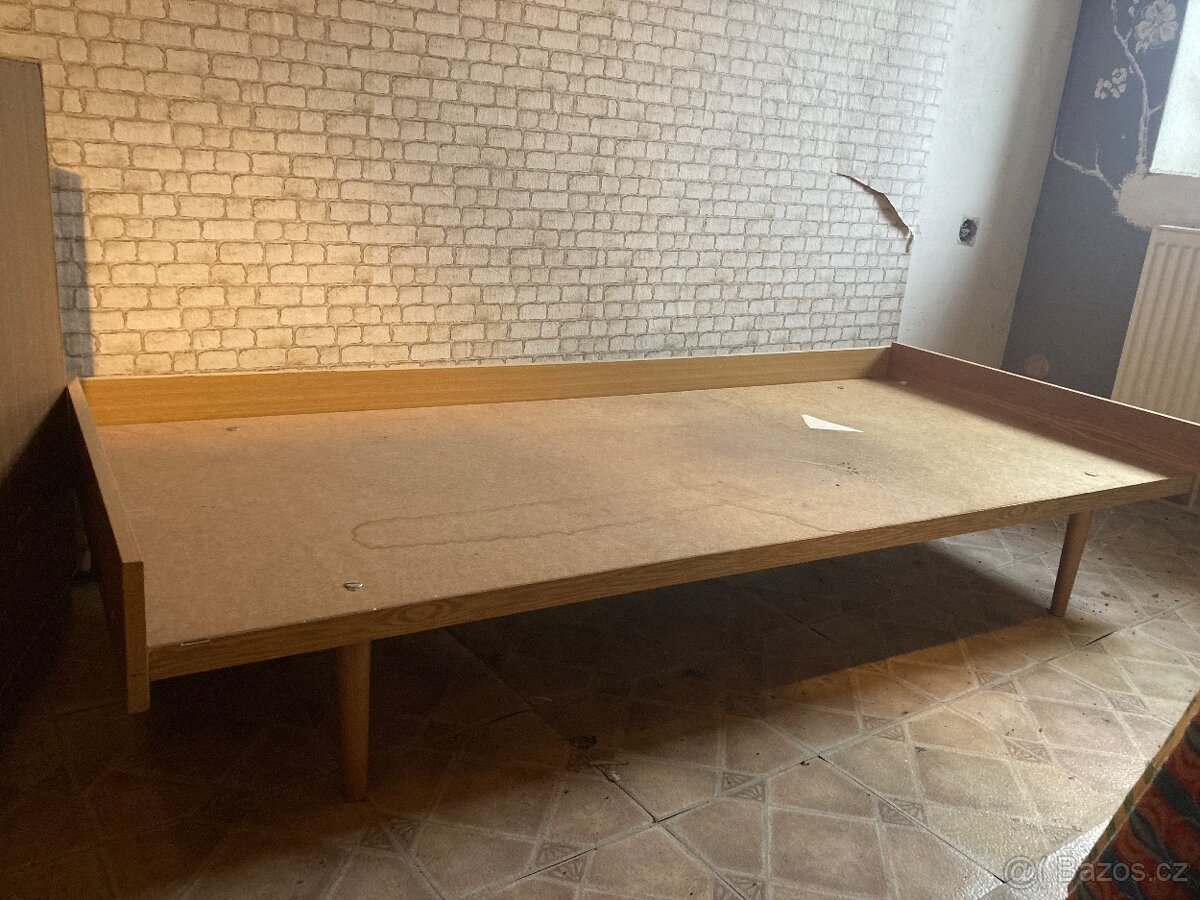 Rámy postelí za odvoz