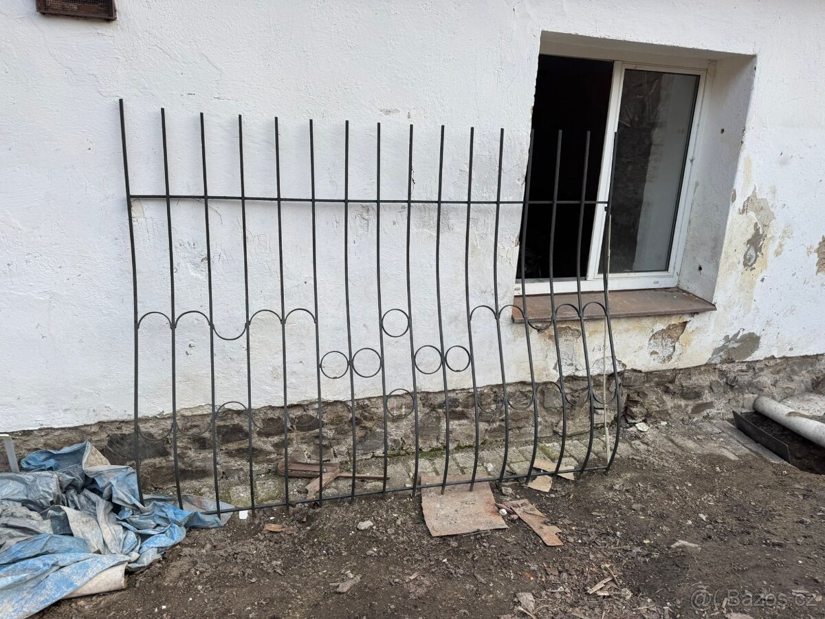 Železné okenní mříže