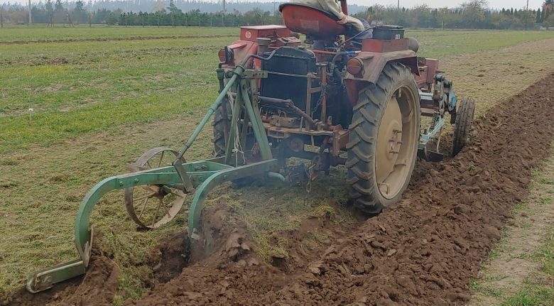 Prodáme traktor RS 09