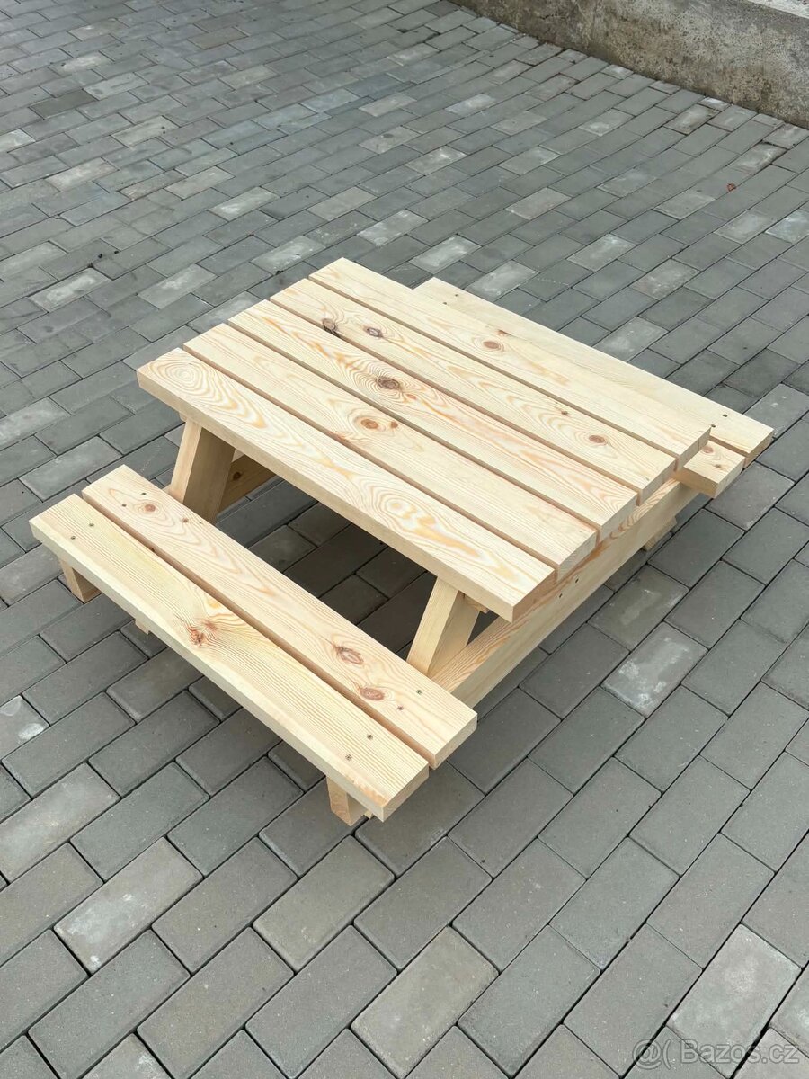 Dětský set stůl a lavice