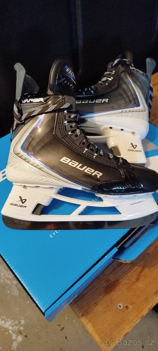 Bauer Vapor flylite