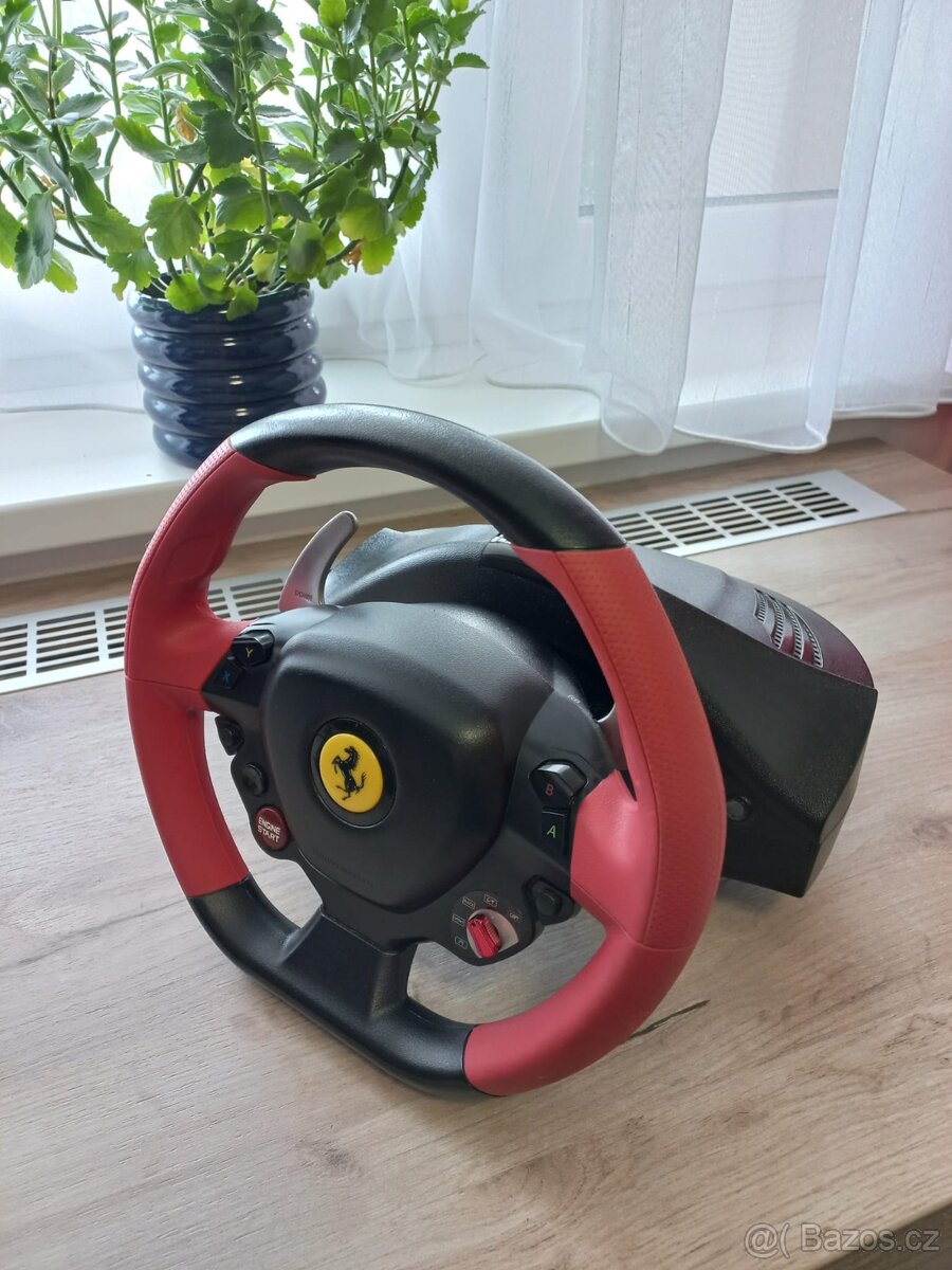 Volant Thrustmaster Ferrari 458 spider