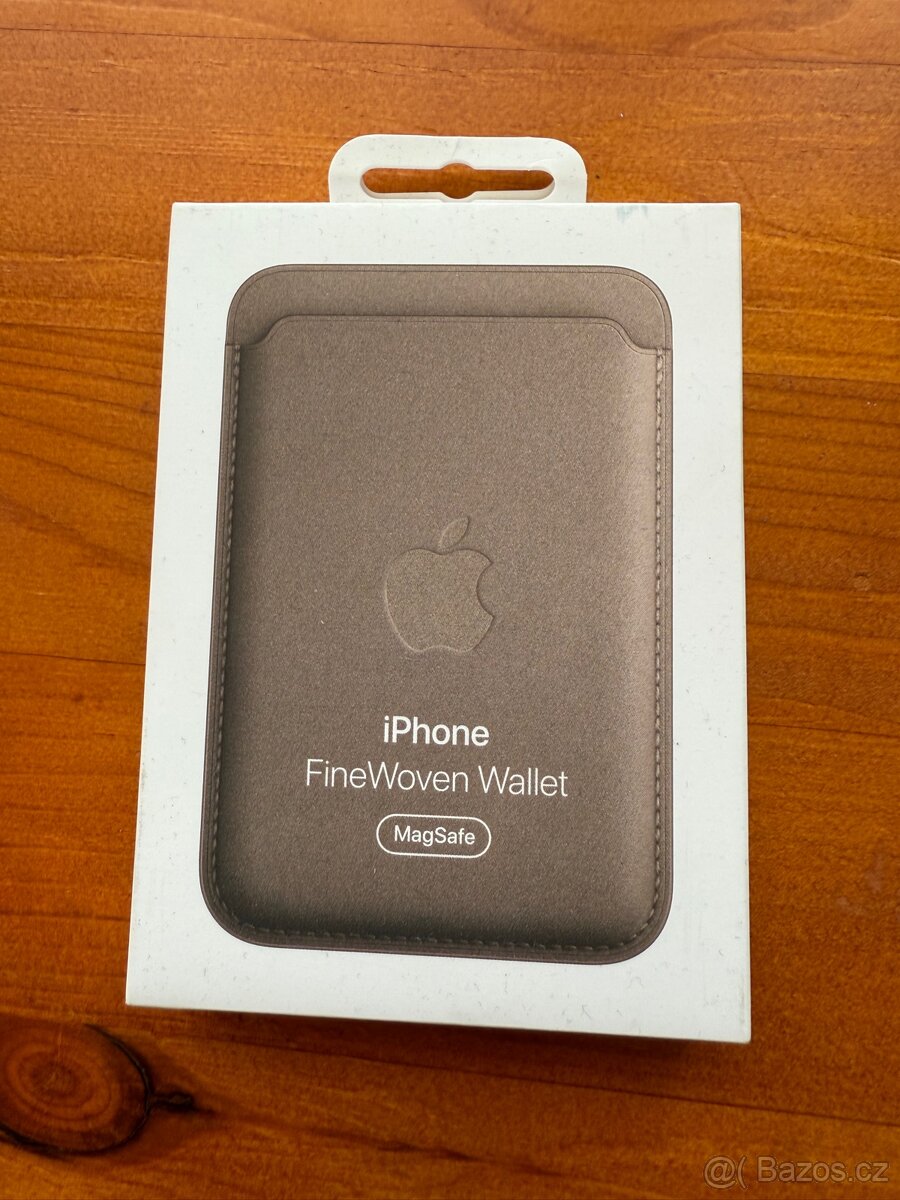 Apple iPhone FineWoven wallet - taupe