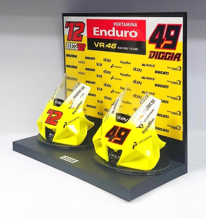 VR/46 team set Bezzecchi + Di Giantonio