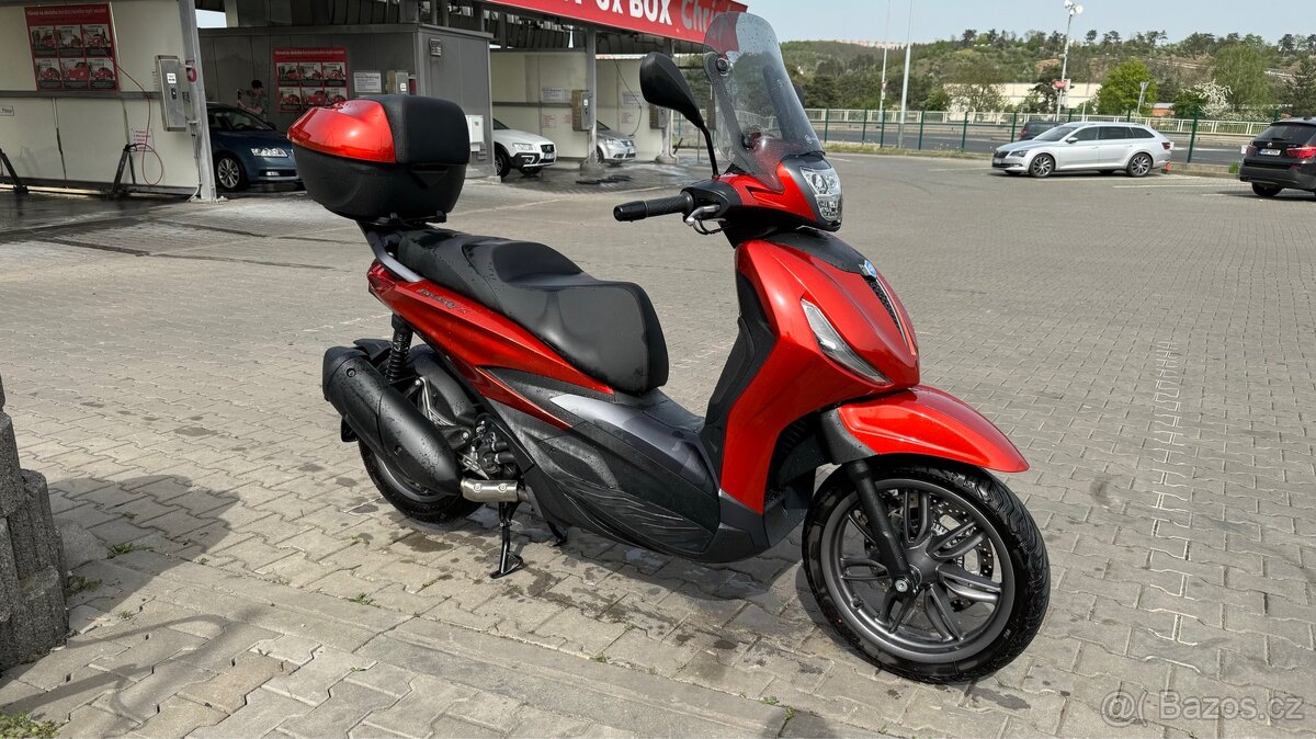 Piaggio Beverly 300 HPE Sport