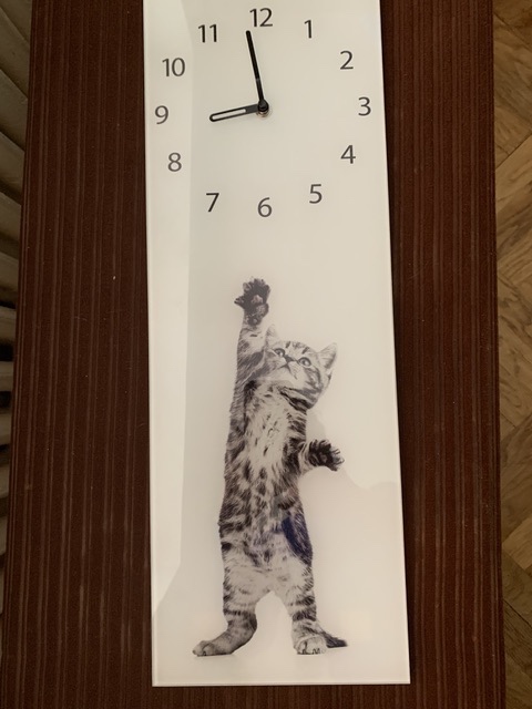 Nástěnné hodiny kočička skleněné