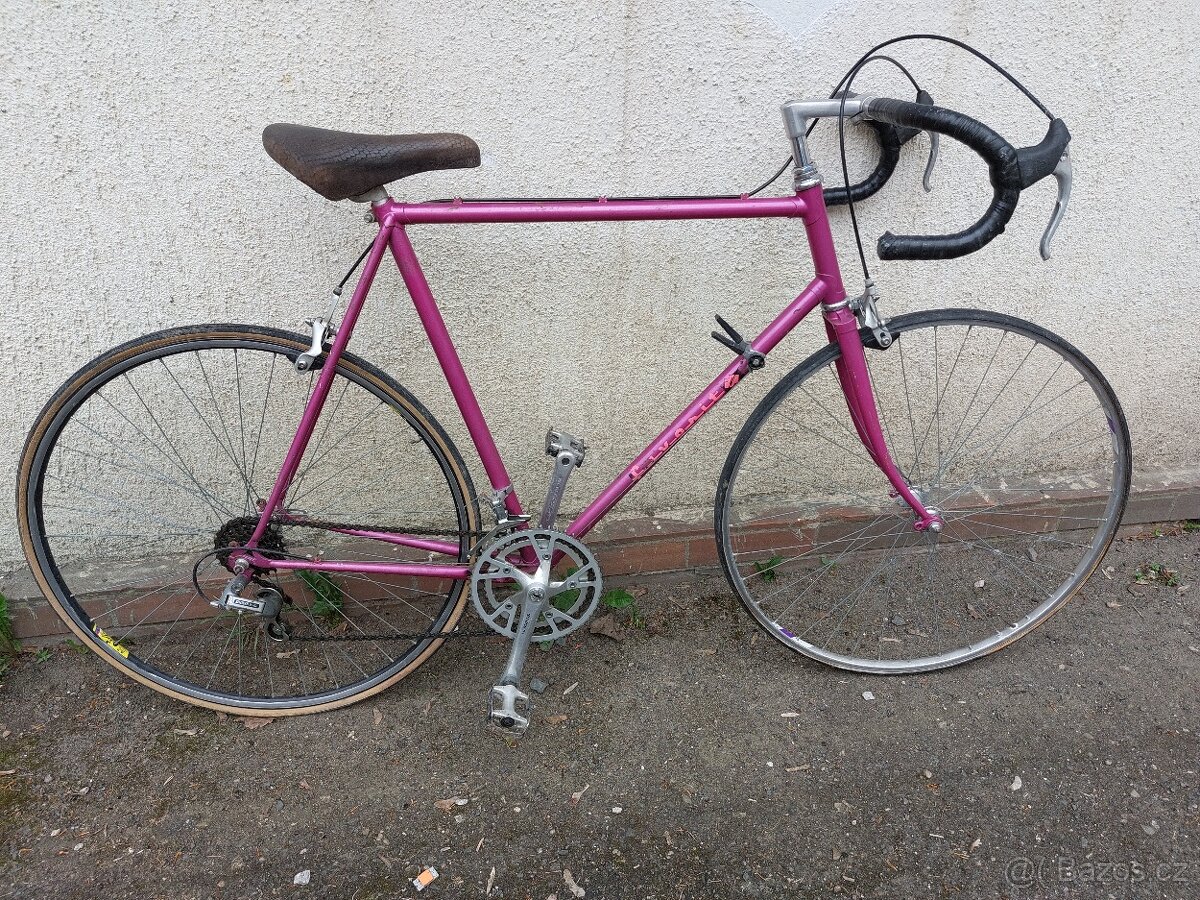 Retro kola