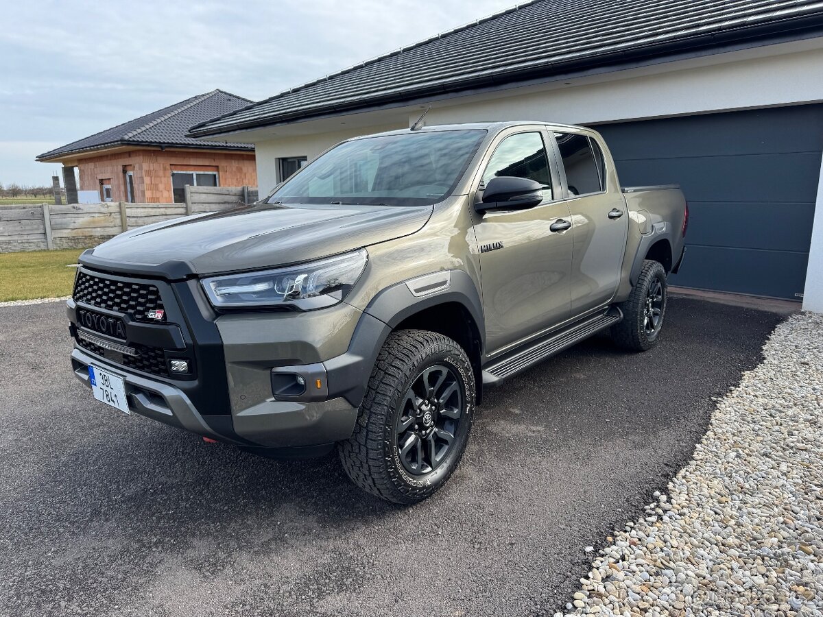 TOYOTA HILUX INVICIBLE 2,8, CZ, ZARUKA,DPH