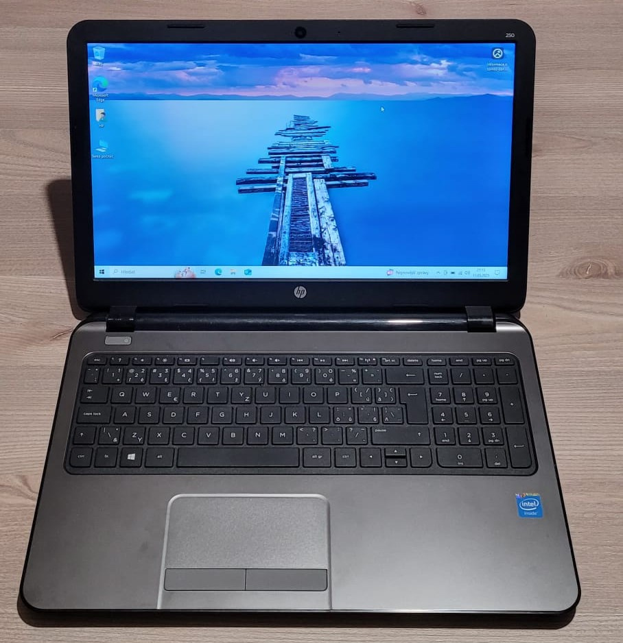 HP, Intel N2830 2x 2,16GHz, 8GB DDR3, 128GB SSD, bat.3h.