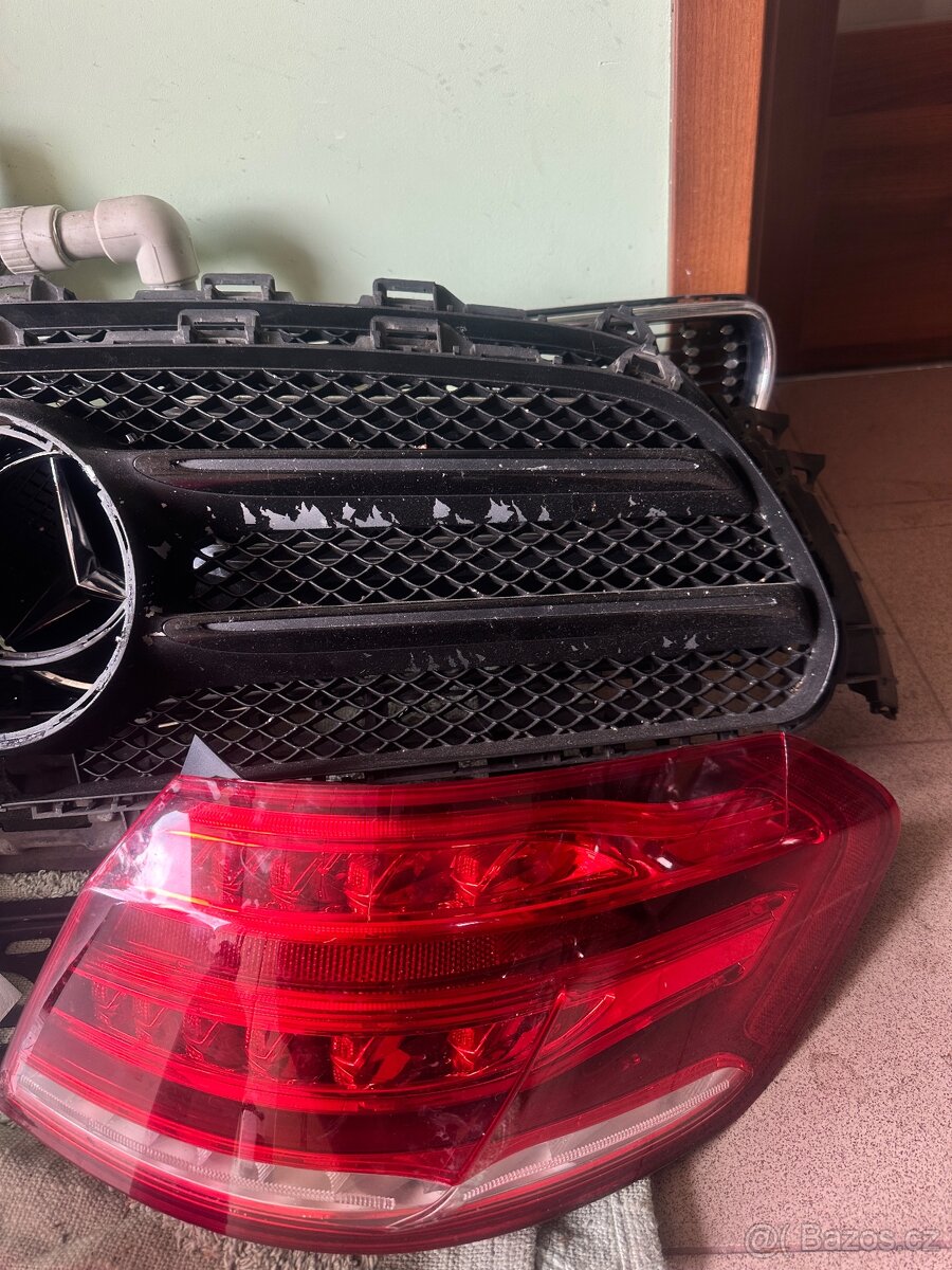 Pravé Zadní světlo Mercedes E w212 Facelift 2014