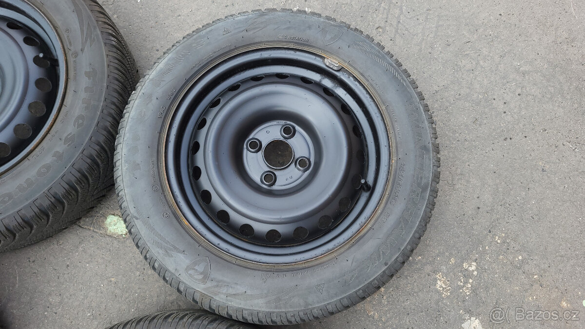 Pěkná zimní kola 15" 4x100 Kia Rio (2017+), Stonic