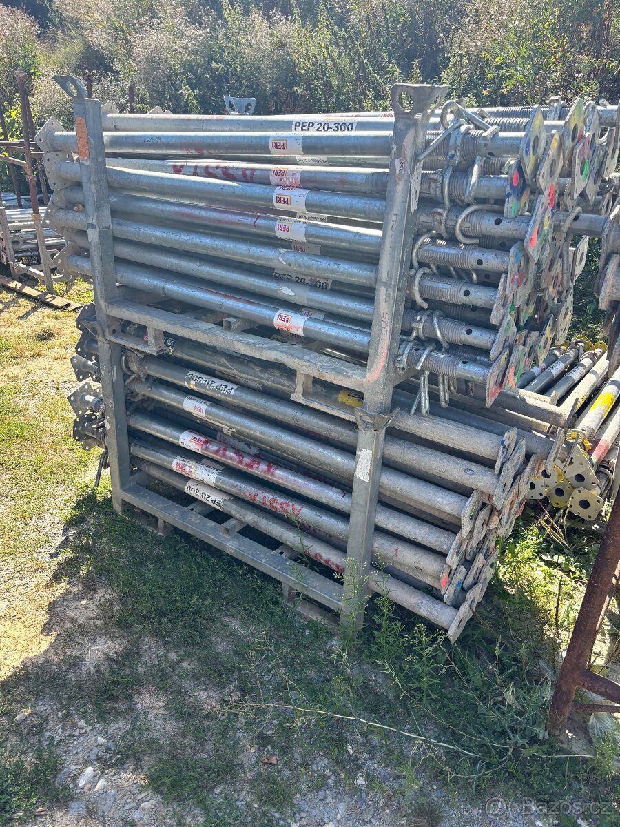 Stavební stojky Doka, peri, scafom-rux