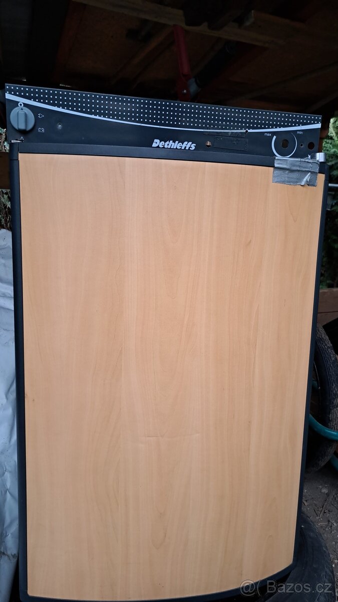 Lednice do karavanu (absorpční 12V, 220 V, plyn)