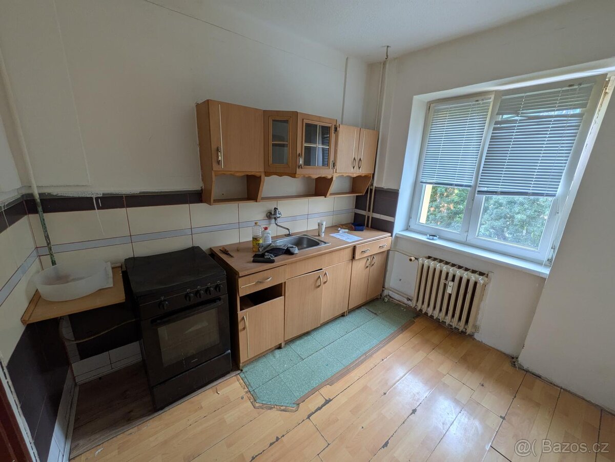 Pronájem bytu 2+1 , 66 m2, tř. Budovatelů 2407, Most