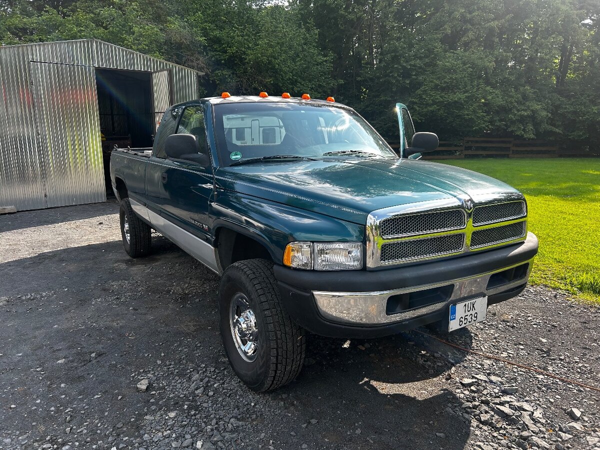 DODGE RAM 2500 5.9 NV4500
