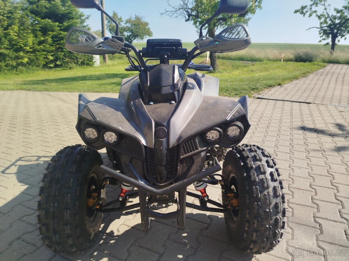 dětská čtyřkolka