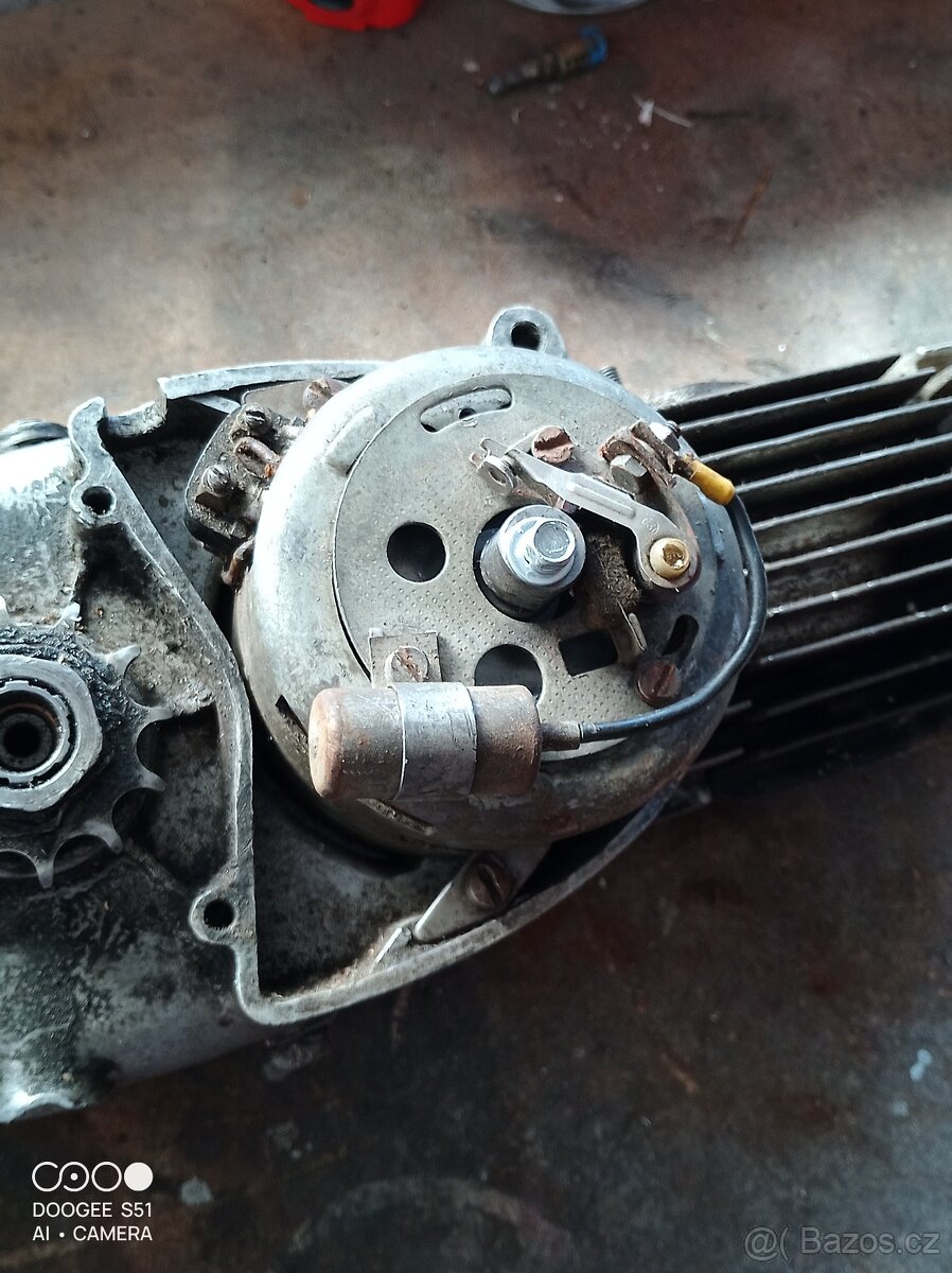 Jawa 550-555 motor